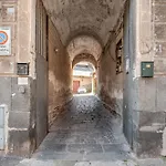 Sabbie Dell'etna - Eleganza E Comfort Nel Cuore Di Con Parcheggio Privato Lägenhet