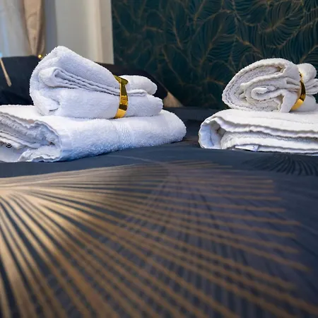 Sabbie Dell'etna - Eleganza E Comfort Nel Cuore Di Con Parcheggio Privato Apartment